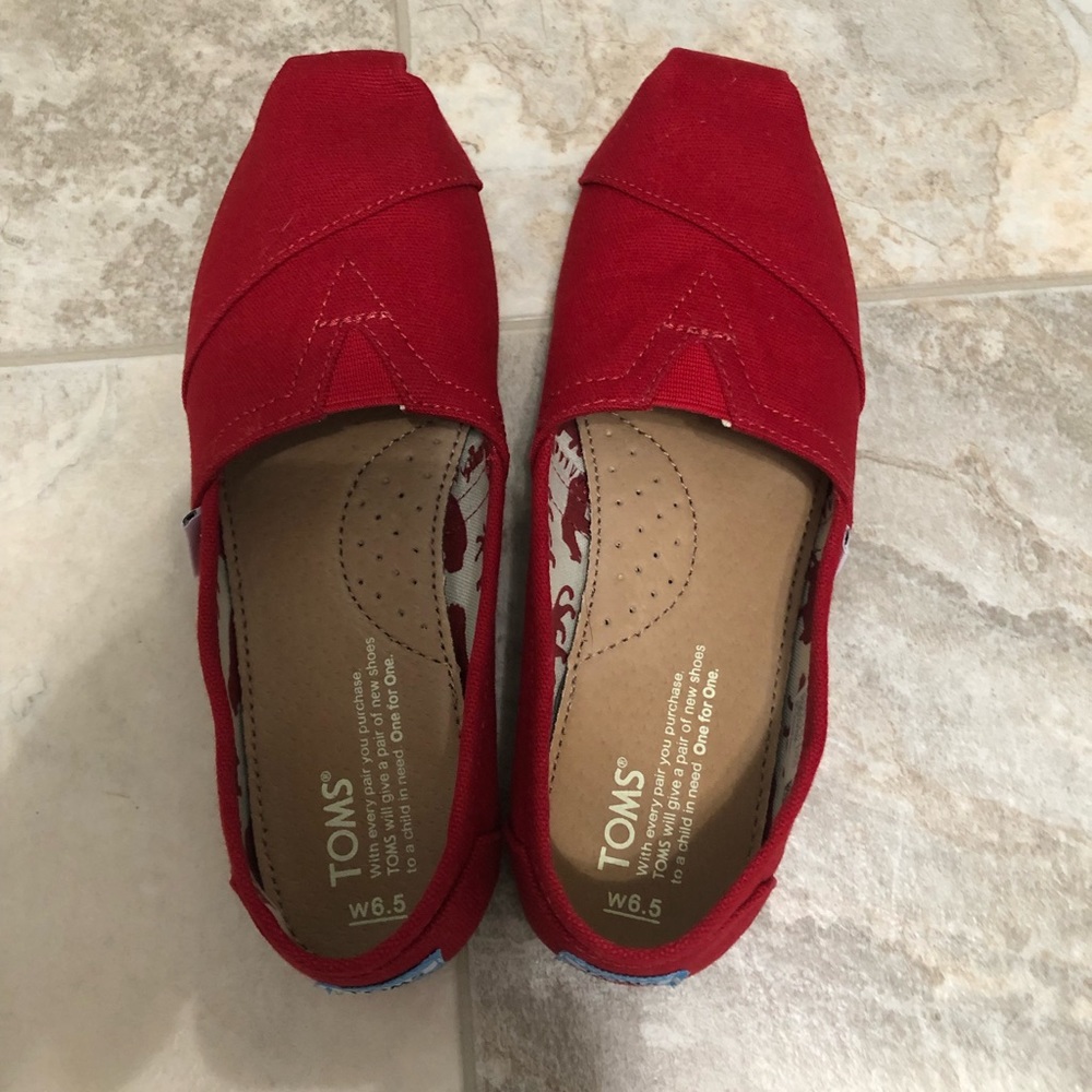 Toms slip on shoes